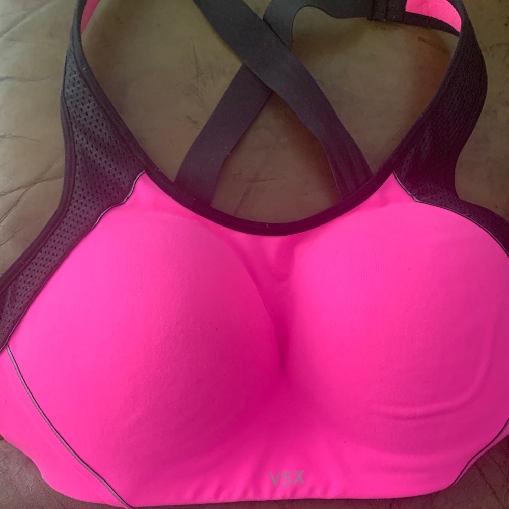 Sports bra